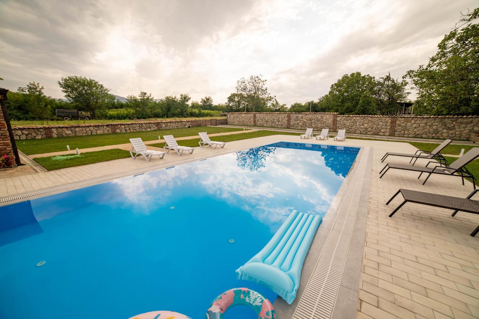 Bekas Wine Cellar Hotel Akhmeta Екстериор снимка
