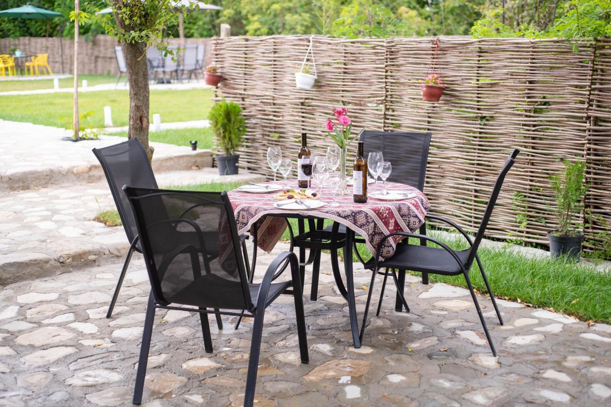 Bekas Wine Cellar Hotel Akhmeta Екстериор снимка